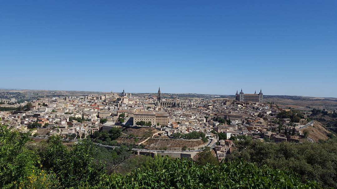 As part of the program, we visited multiple cities throughout Spain, such as Toledo which is a prime example of the effects of Christianity, Islam, and Judaism on modern Spanish life. Other places we visited include: Majorca, Cordoba and Asturias.